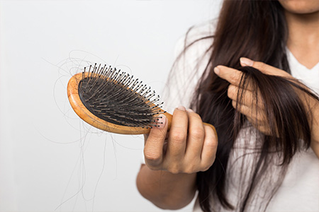 Рост волос на лице у женщин при выпадении на голове